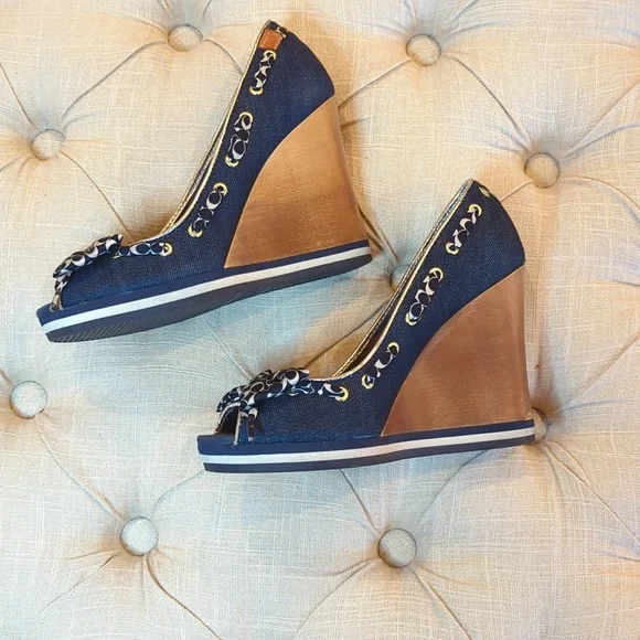 Coach Wedges - Picture 3 of 11